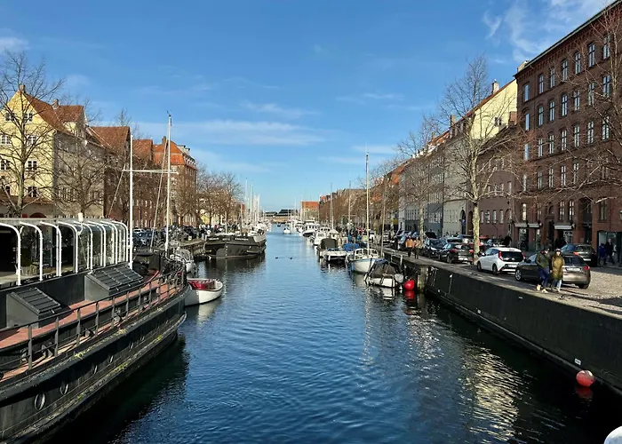 Luxury Canal-front By Renowned Interior Designer *